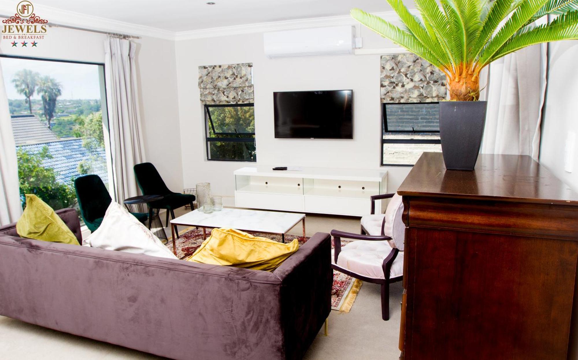 Jft Jewels Guest House Ист-Лондон Экстерьер фото