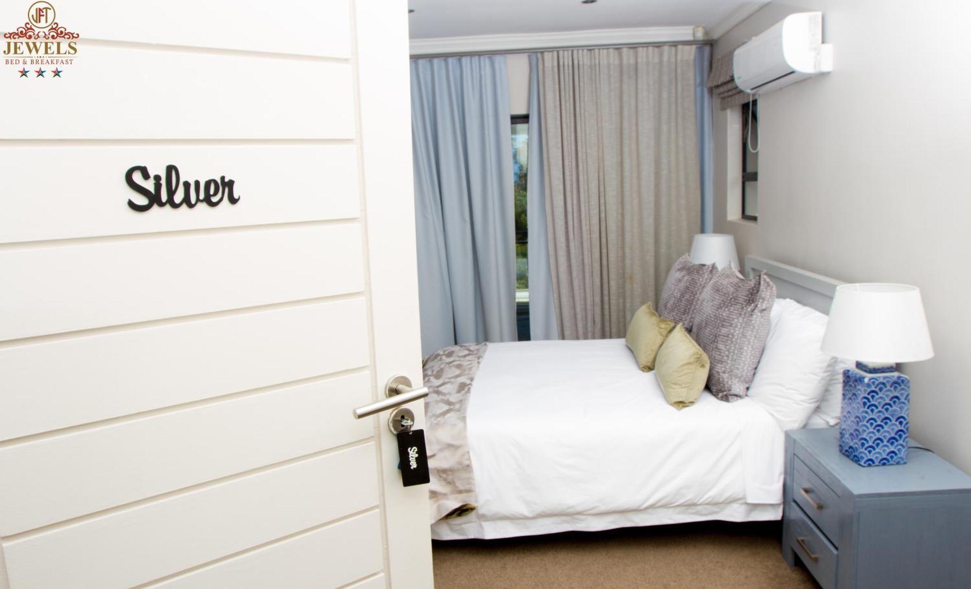 Jft Jewels Guest House Ист-Лондон Экстерьер фото