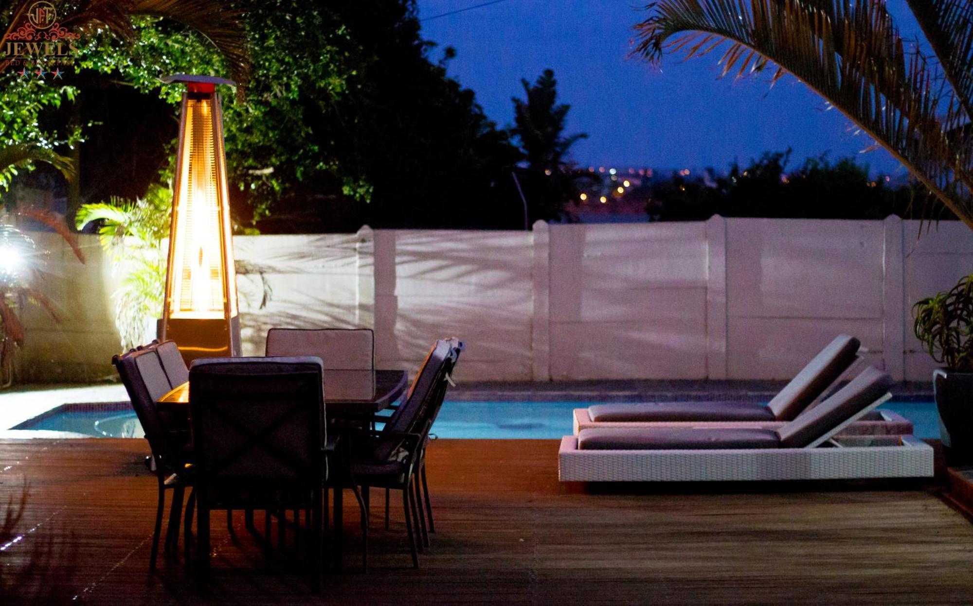 Jft Jewels Guest House Ист-Лондон Экстерьер фото