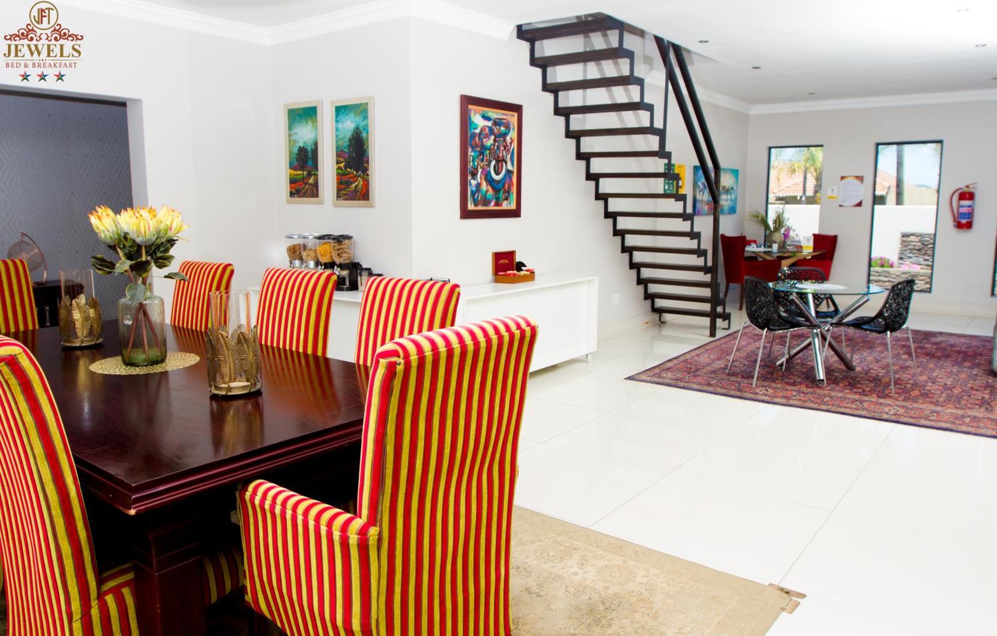 Jft Jewels Guest House Ист-Лондон Экстерьер фото