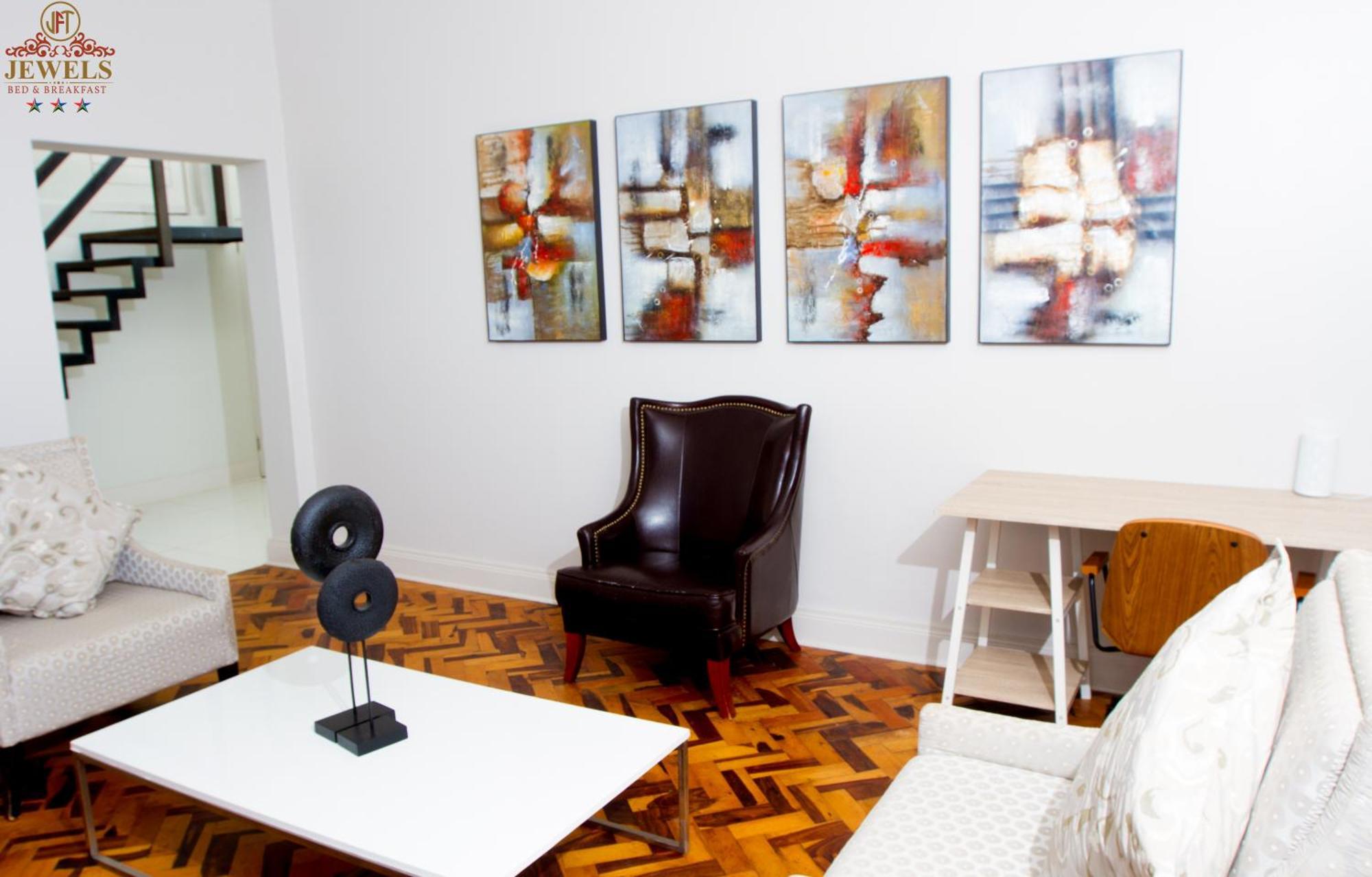 Jft Jewels Guest House Ист-Лондон Экстерьер фото