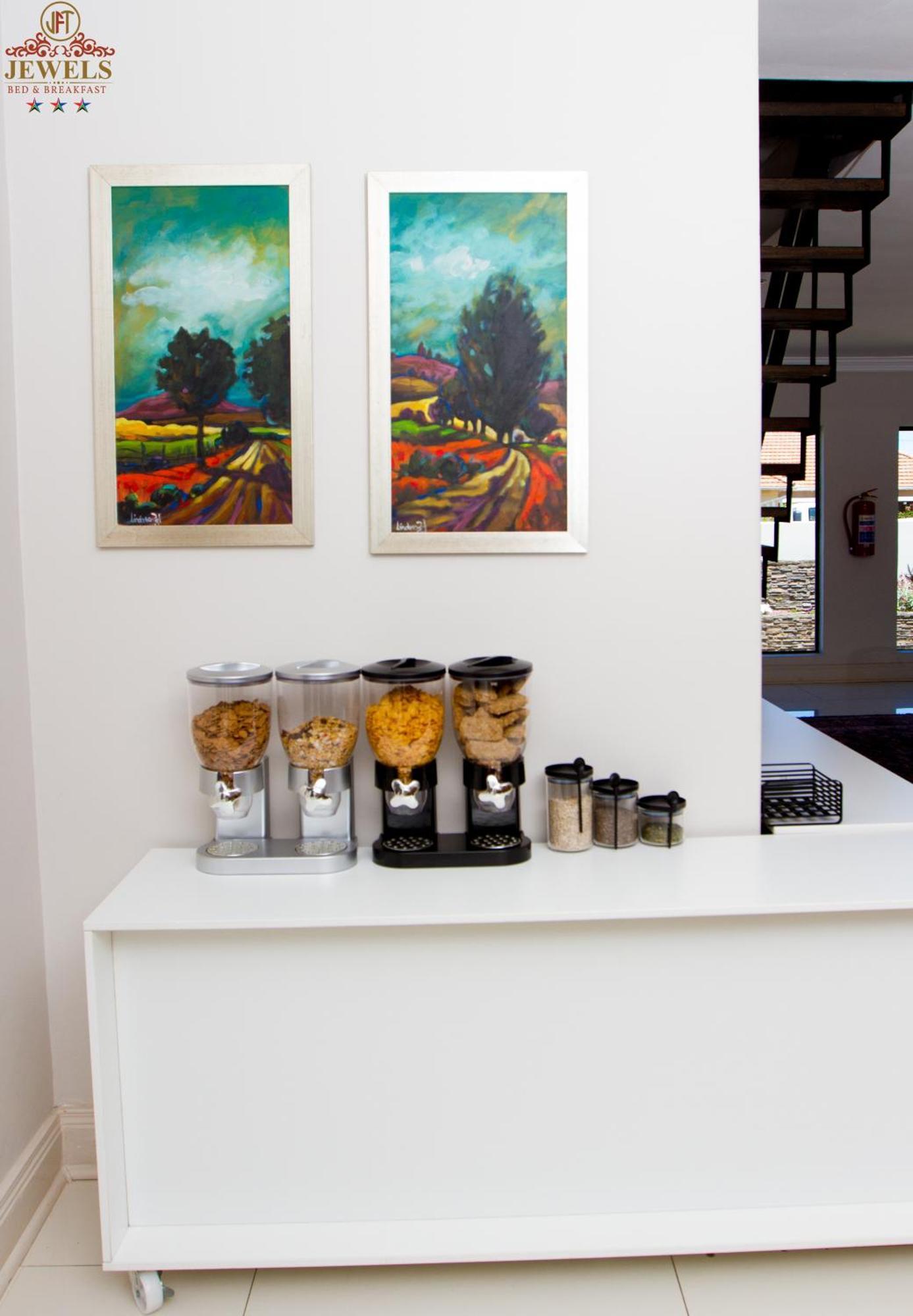 Jft Jewels Guest House Ист-Лондон Экстерьер фото