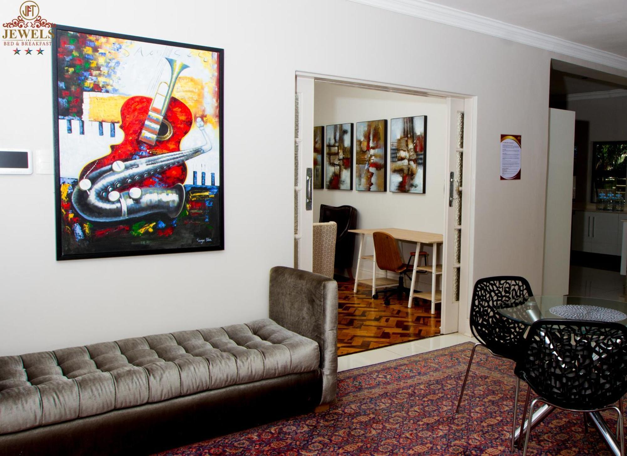 Jft Jewels Guest House Ист-Лондон Экстерьер фото