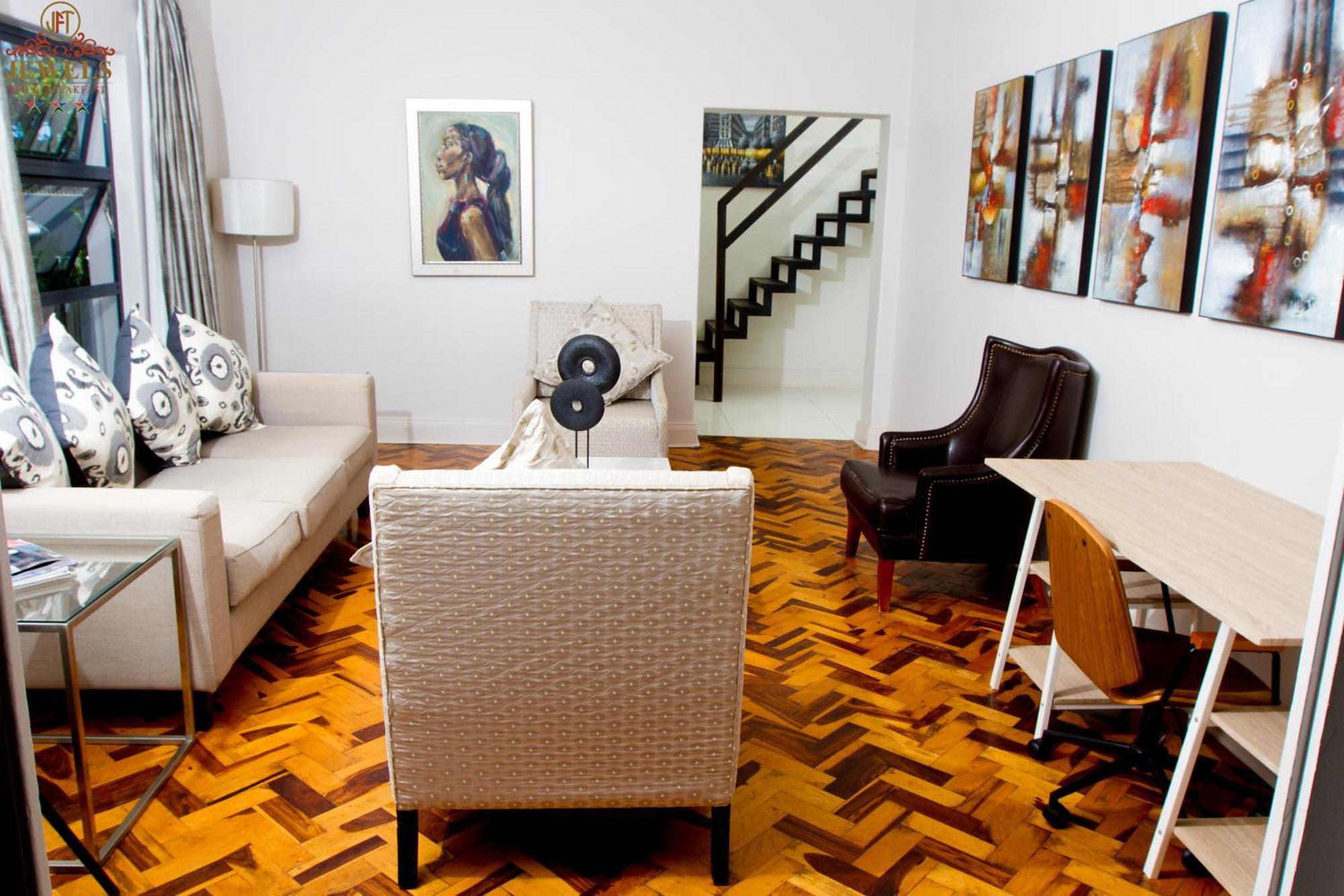 Jft Jewels Guest House Ист-Лондон Экстерьер фото