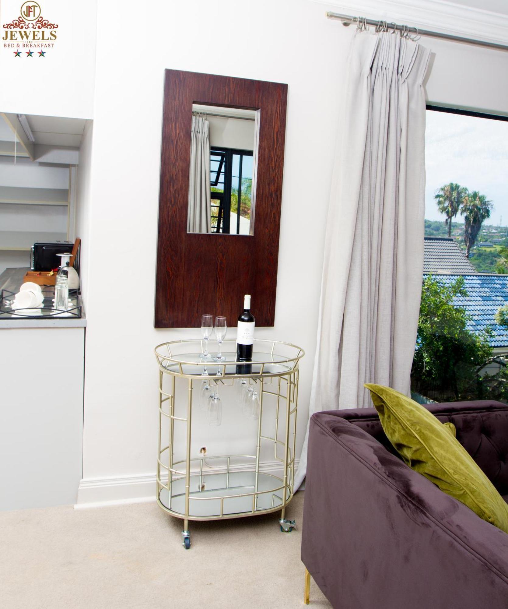 Jft Jewels Guest House Ист-Лондон Экстерьер фото